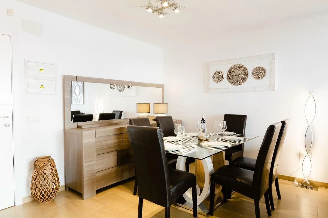 Picasso Daisy Apartment Fuengirola
