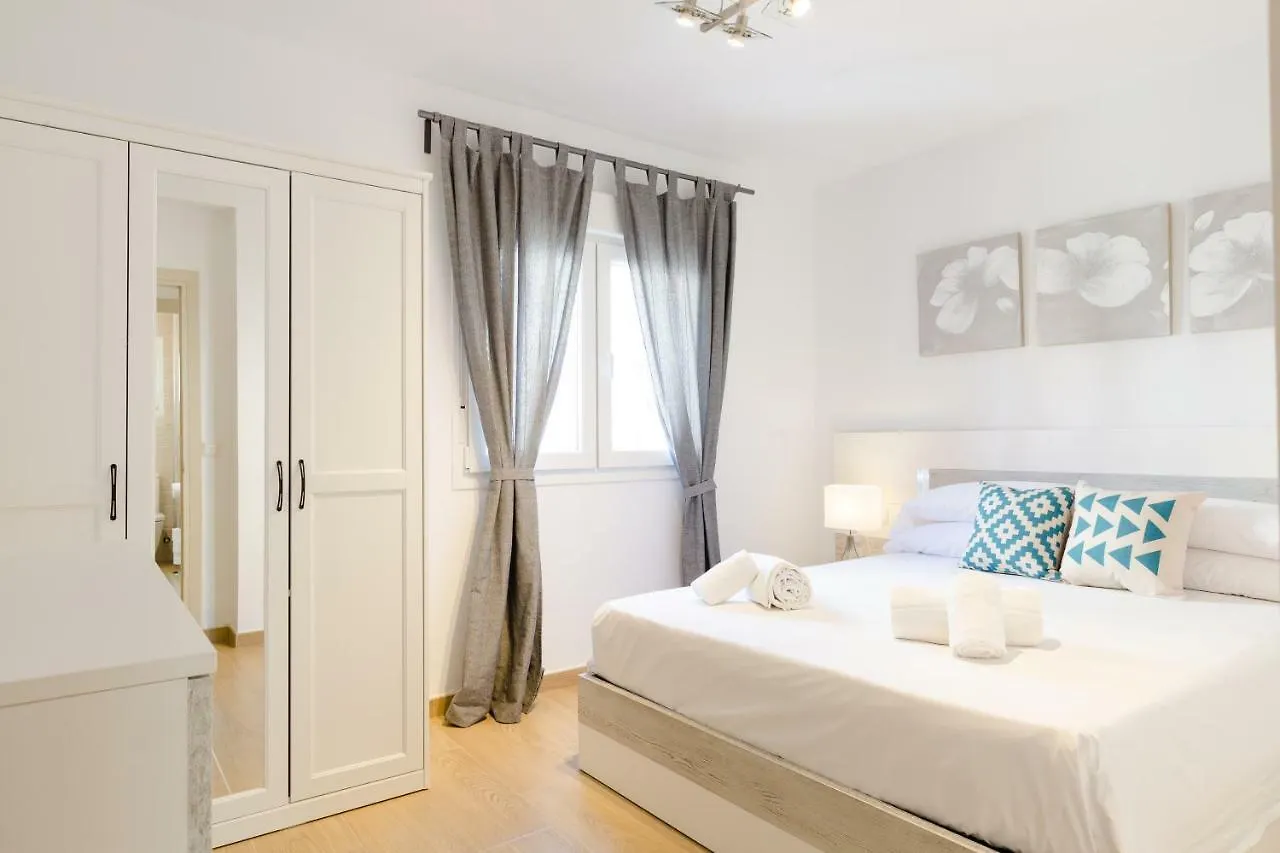 Picasso Daisy Apartment Fuengirola