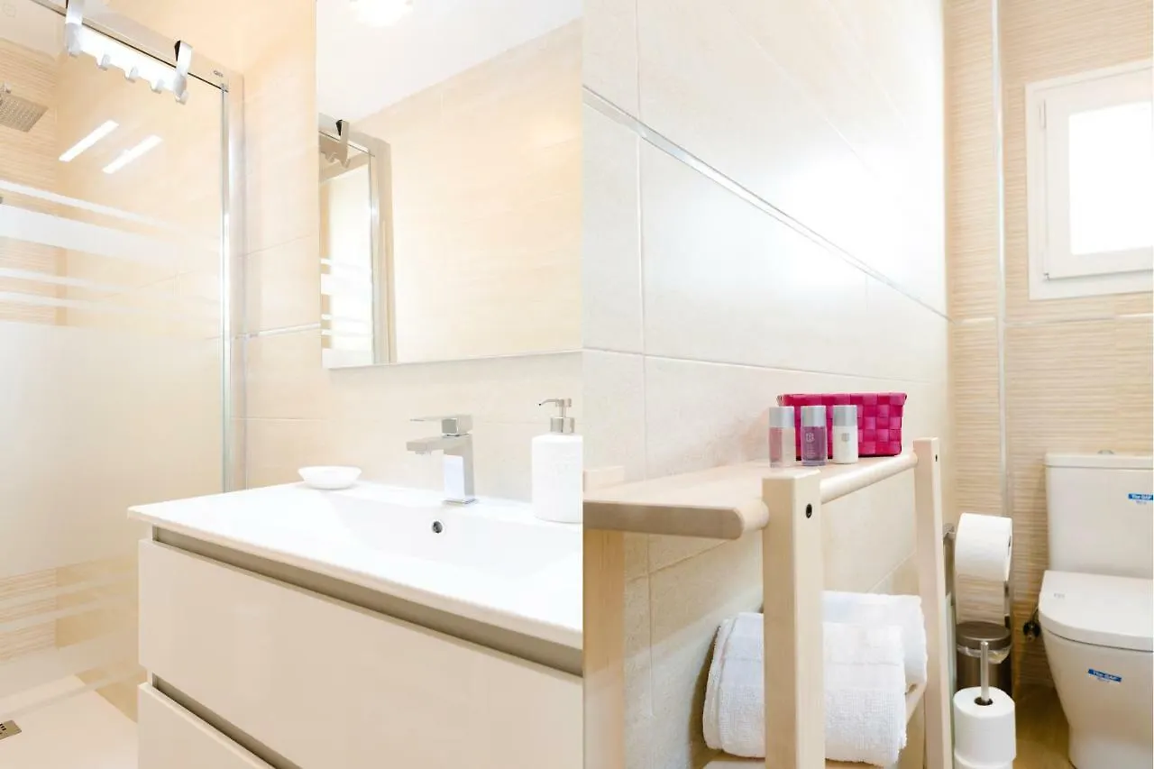 Picasso Daisy Apartment Fuengirola